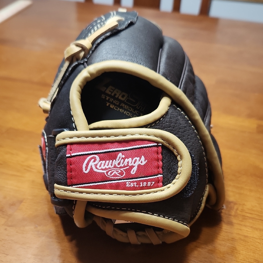 Rawlings Black and Tan Baseball Glove NWT